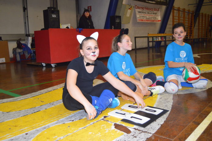 volley-in-maschera-17